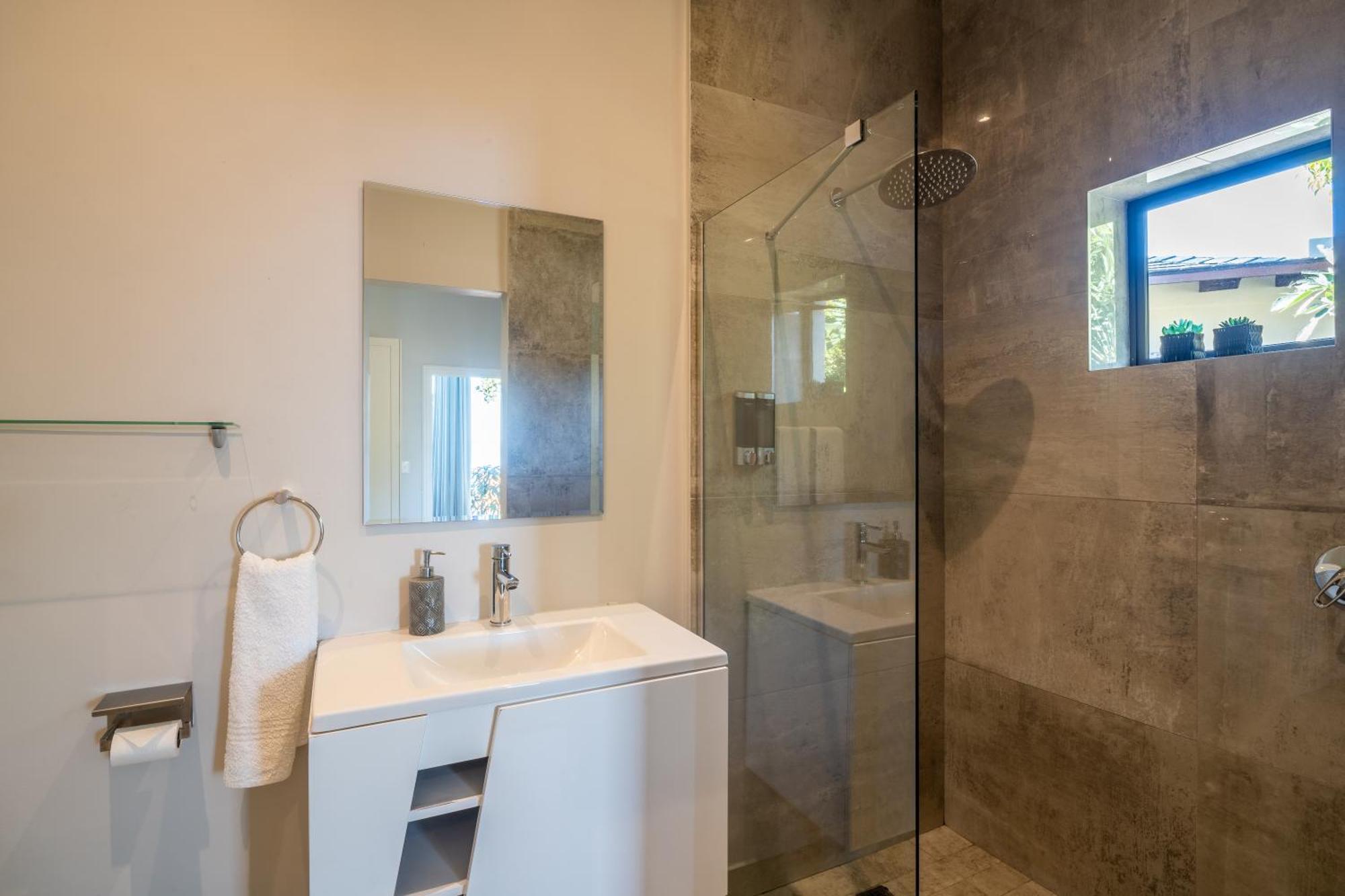 Seashore 2 Bedroom Luxury Unit - Breakwaters Haven Knysna Luaran gambar